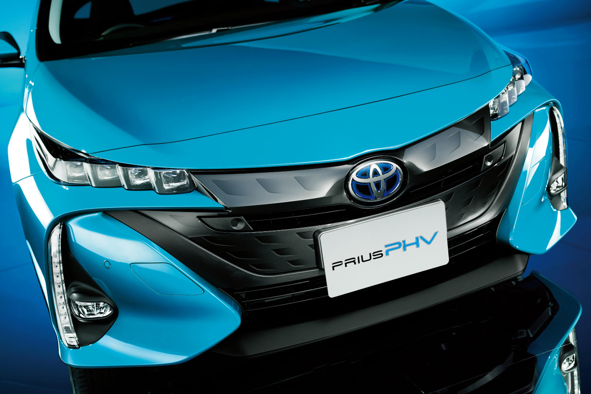 プリウスPHV  特長  茨城トヨタ