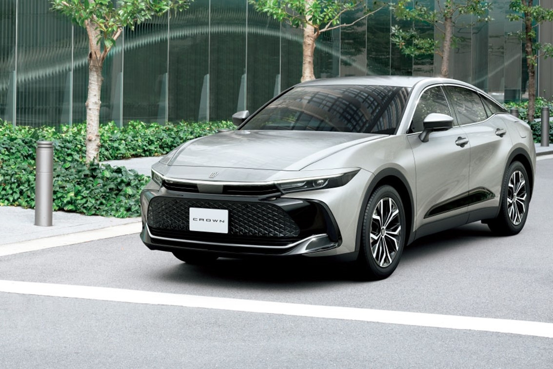 NEW CROWN | 茨城トヨタ