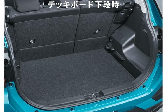 荷室アレンジ　Z（ガソリン・2WD）